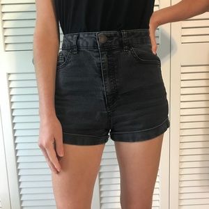 ❗️SOLD ON DEPOP❗️Black High Waisted Denim Shorts